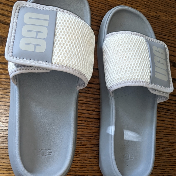 UGG LA Light Slide - Picture 3 of 10
